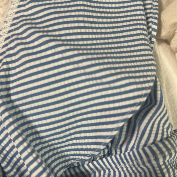 Ruched ruffle one-piece swimsuit in seersucker - Picture 8 of 8